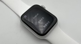 Good
													Apple Watch SE 1st Gen 40mm - Silver, A2351 - GPS, Aluminum, photo 1 of 4