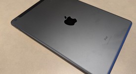 Good
													Apple iPad 7th Gen - Verizon, Gray, 32 GB, A2200, photo 1 of 5