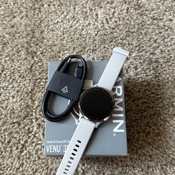 Garmin Venu 3S - Gold