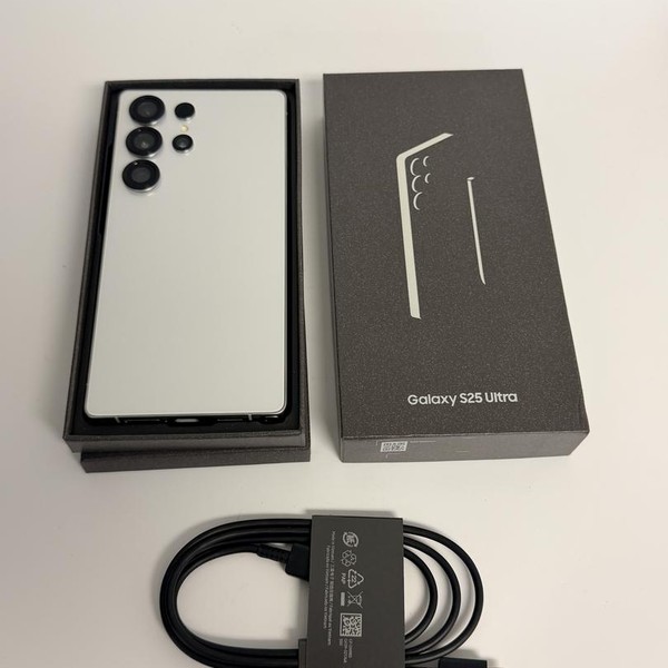 Samsung Galaxy S25 Ultra - Unlocked, 256 GB, Whitesilver, 12 GB, SM-S938U1