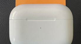 Used
													Apple AirPods Pro - Wireless Case, photo 2 of 5