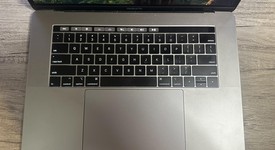 Good
													MacBook Pro 2018 (With Touch Bar) - 15" - I7, Gray, 512 GB, 16 GB, photo 4 of 9