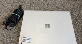 Good
													Microsoft Surface Book 2 13.5" - I5, 256 GB, 8 GB, photo 3 of 4