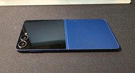 Good
													Samsung Galaxy Z Flip7 - Unlocked, Blue Shadow, 512 GB, 12 GB, SM-F766U1, photo 5 of 10