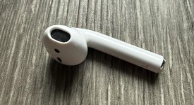 Used
													Apple AirPods 1st Gen - Lightning Case, photo 3 of 10