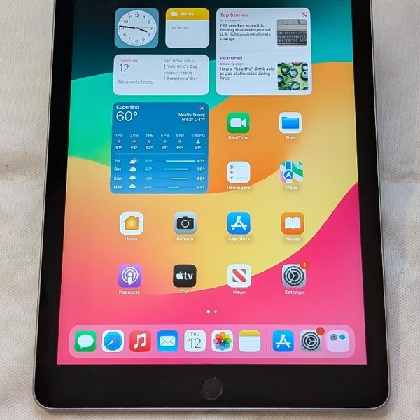 Apple iPad 6th Gen - Unlocked, 128 GB, Gray, A1954