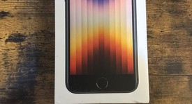 New
													Apple iPhone SE 3rd Gen 2022 - Unlocked, Midnight, 64 GB, A2595, photo 1 of 5