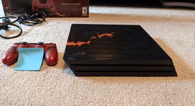 Mint
													PlayStation 4 Pro - Black & Red, 1 TB, Monster Hunter: World Liolaeus, photo 4 of 5