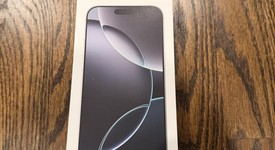 Mint
													Apple iPhone 16 Pro Max - Unlocked, White, 256 GB, A3084, photo 5 of 10