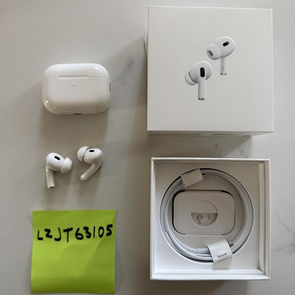 Apple AirPods Pro 2 - Lightning