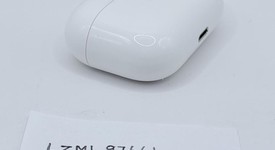 Used
													Apple AirPods Pro 2 - Lightning, photo 3 of 17