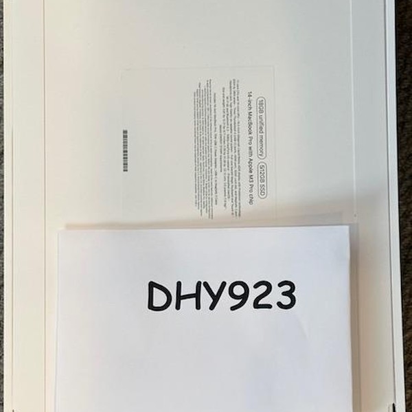 MacBook Pro Late 2023 (M3) - 14 inch - 512 GB, Black, 18 GB, Apple M3 Pro 11-core, 14-core GPU