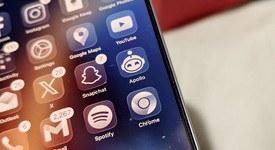 Fair
													Apple iPhone 15 Pro Max - Unlocked, White, 256 GB, A2849, photo 4 of 11