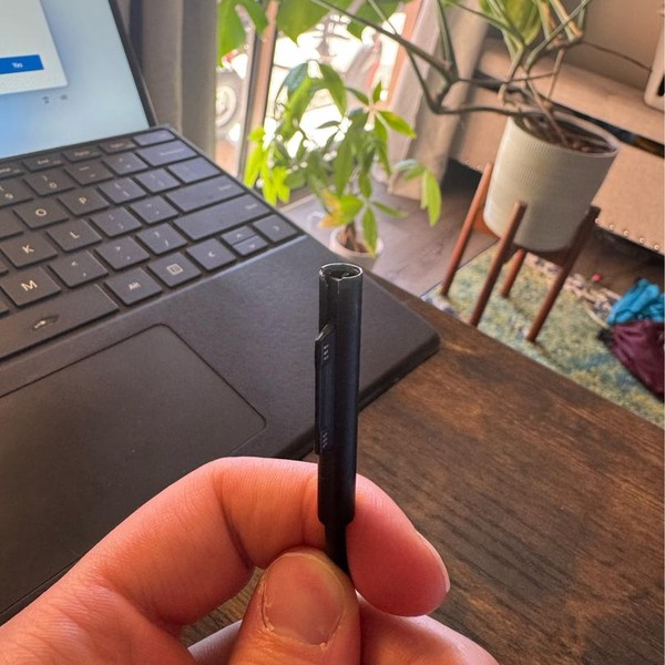 Microsoft Surface Pro 8 - 256 GB, Graphite, 16 GB, Intel Core i7