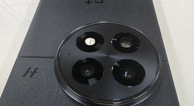 Mint
													OnePlus 13 - Unlocked, Midnight Ocean, 256 GB, 12 GB, photo 4 of 8