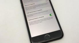 Good
													Apple iPhone 7 - Sprint, Black, 32 GB, A1660, photo 3 of 14