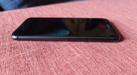 Fair
													Apple iPhone SE 2nd Gen 2020 - Unlocked, Black, 128 GB, A2275, photo 3 of 14