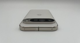 Good
													Google Pixel 9 Pro - Unlocked, Porcelain, 256 GB, 16 GB, GR83Y, photo 2 of 8