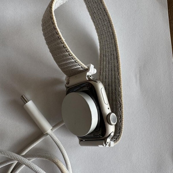 Apple Watch Series 9 41mm - Silver, A2978 - GPS, Aluminum