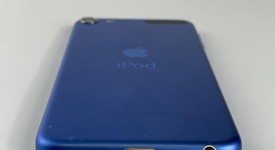 Fair
													Apple iPod Touch 7th Gen - Wi-Fi, Blue, 256 GB, photo 3 of 7
