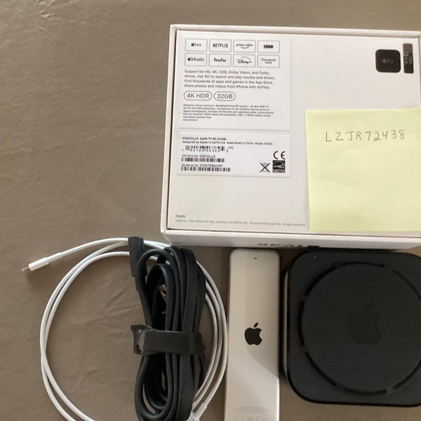 Apple TV 4k 1st Gen (2017) - 32 GB