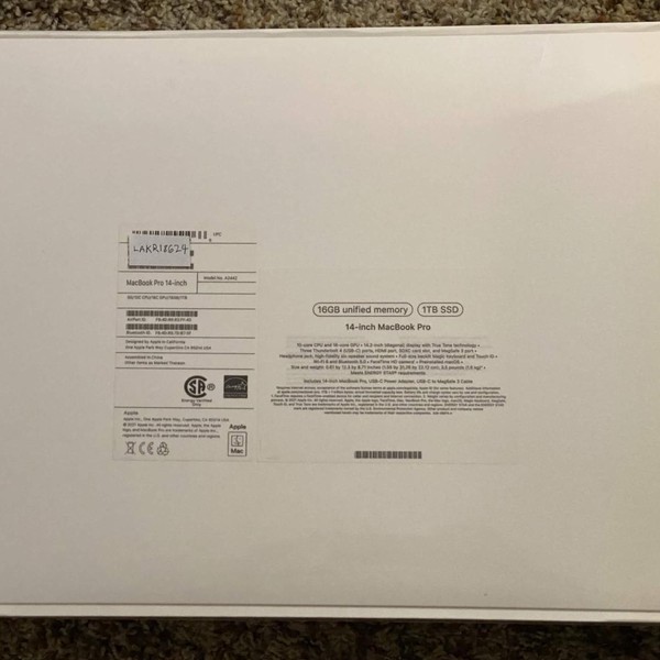 MacBook Pro 2021 - 14 inch - 1 TB, Gray, 16 GB, Apple M1 Pro 10-core