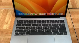Fair
													MacBook Pro 2017 (No Touch Bar) - 13" - I5, Gray, 1 TB, 16 GB, photo 4 of 7