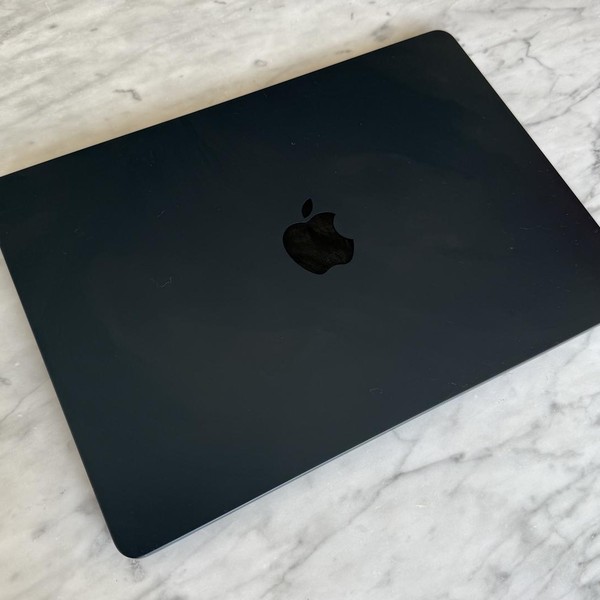 MacBook Air 2024 (M3) - 13 inch - 512 GB, Midnight, 16 GB, Apple M3, 8-core GPU