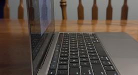 Mint
													MacBook Pro 2018 (With Touch Bar) - 13" - I5, Gray, 256 GB, 8 GB, photo 4 of 6