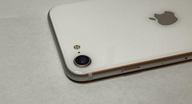 Fair
													Apple iPhone SE 2nd Gen 2020 - Unlocked, White, 128 GB, A2275, photo 2 of 12
