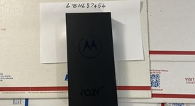 New
													Motorola Razr Plus (2023) - Unlocked, Black, 256 GB, 8 GB, photo 1 of 3