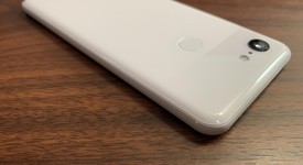 Good
													Google Pixel 3 - Verizon, Pink, 64 GB, Verizon Edition, photo 4 of 5