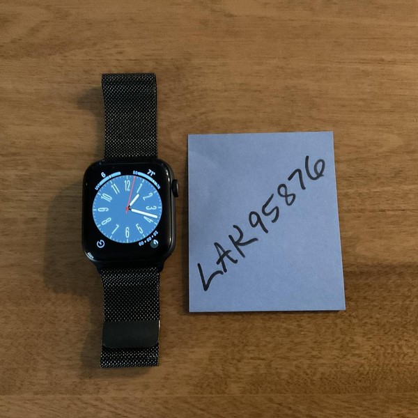 Apple Watch Series 5 44mm - Unlocked, Gray, A2095 Cellular, Aluminum