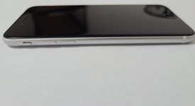 Mint
													Apple iPhone SE 2nd Gen 2020 - Verizon, White, 128 GB, A2275, photo 6 of 6