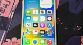 Good
													Apple iPhone 8 - Unlocked Non-US, Silver, 64 GB, A1906, photo 1 of 6