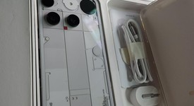 Mint
													Nothing Phone (3) - Unlocked, White, 256 GB, 12 GB, photo 3 of 9