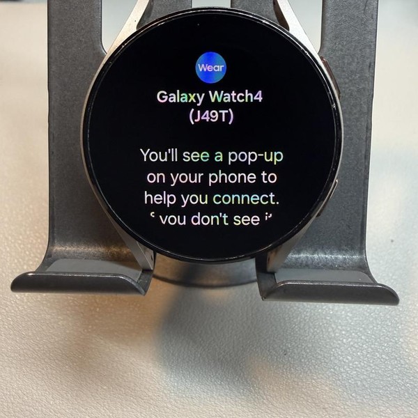 Samsung Galaxy Watch4 - Wi-Fi, Gold, 40mm
