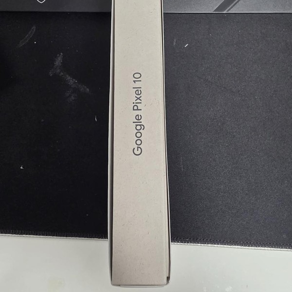 Google Pixel 10 - T-Mobile, 128 GB, Obsidian, GLBW0