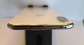 Good
													Apple iPhone Xs Max - Unlocked, Silver, 64 GB, A1921, photo 4 of 9