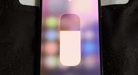 Good
													Apple iPhone Xs Max - Unlocked, Gold, 64 GB, A1921, photo 4 of 11