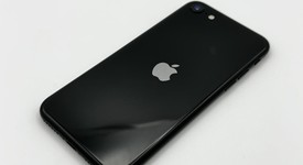 Mint
													Apple iPhone SE 2nd Gen 2020 - Unlocked, Black, 64 GB, A2275, photo 3 of 6