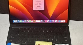 Good
													MacBook Air 2022 - 13" - Apple M2, Midnight, 256 GB, 8 GB, photo 1 of 10