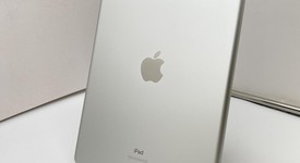 Fair
													Apple iPad 8th Gen - Wi-Fi, Silver, 32 GB, A2270, photo 3 of 7