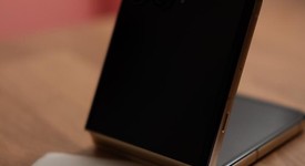 Good
													Motorola Razr Ultra (2025) - Unlocked, PANTONE Mountain Trail, 512 GB, 16 GB, photo 1 of 5