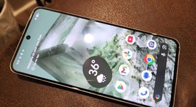 Good
													Google Pixel 8 - Unlocked, Hazel, 128 GB, 8 GB, G9BQD, Sub-6 5G, photo 6 of 6