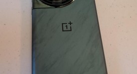 Mint
													OnePlus 12 - Unlocked, Green, 512 GB, 16 GB, CPH2583, photo 3 of 11