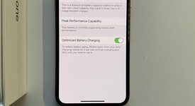 Good
													Apple iPhone Xs - Sprint, Gold, 64 GB, A1920, photo 2 of 9