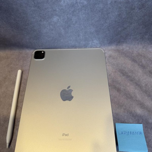 Apple iPad Pro 11 inch 3rd Gen 2021 - Unlocked, 256 GB, Silver