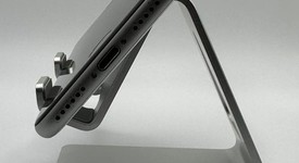 Good
													Apple iPhone SE 2nd Gen 2020 - Unlocked, White, 256 GB, A2275, photo 3 of 8