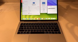Good
													MacBook Air 2019 - 13" - I5, Silver, 256 GB, 8 GB, photo 2 of 12